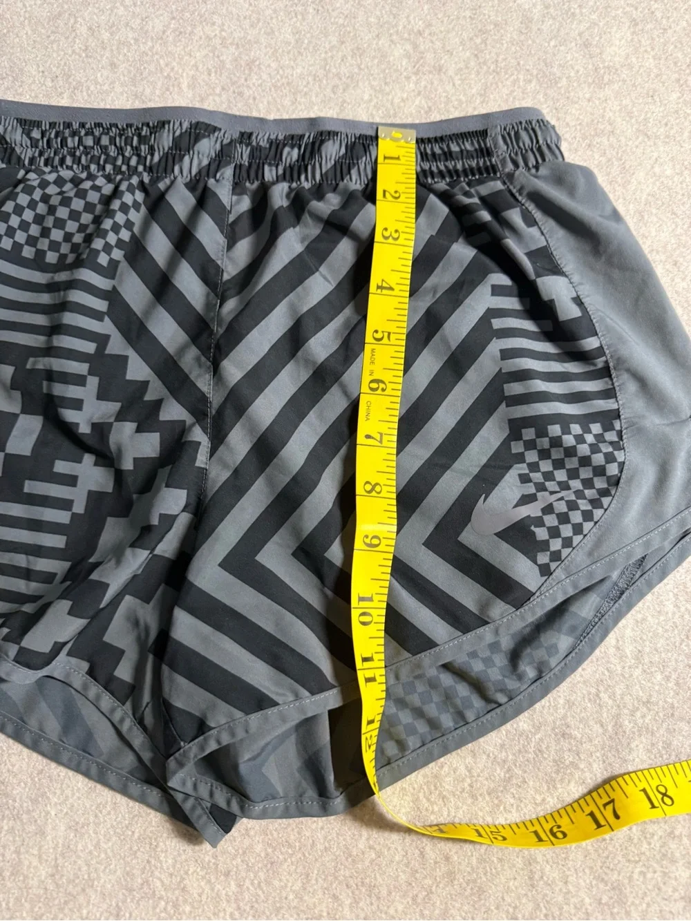 Nike‎ Women's Gray Geometric Print Athletic Shorts